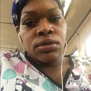 Meet your Posher, Lenora